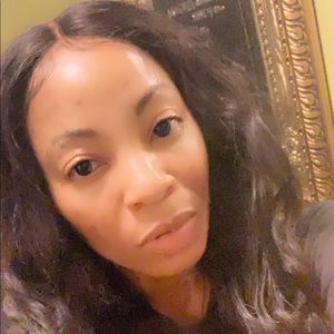 Meet your Posher, Monique